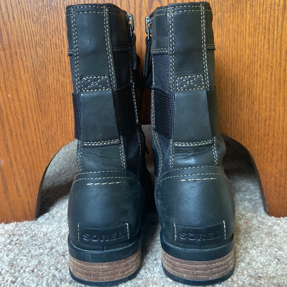 Women's Sorel Emelie Conquest Boots SZ 8, EUC, Black Leather Lace up - Picture 3 of 3